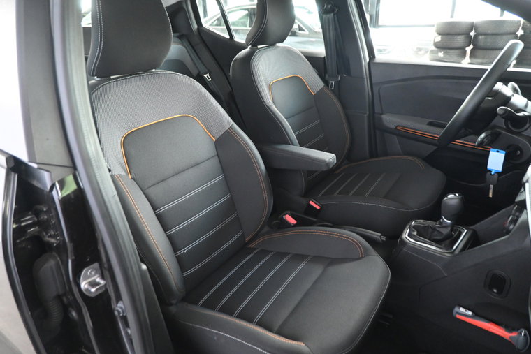 Vehicle Image 18