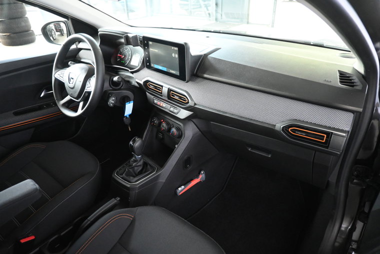 Vehicle Image 20