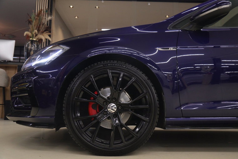 Vehicle Image 40