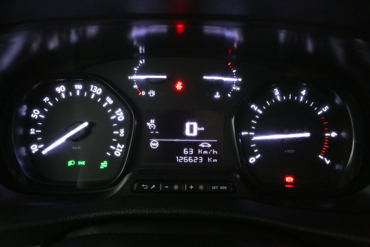 Vehicle Image 16