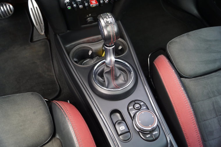 Vehicle Image 18
