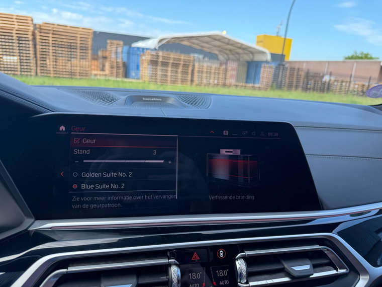 Vehicle Image 36