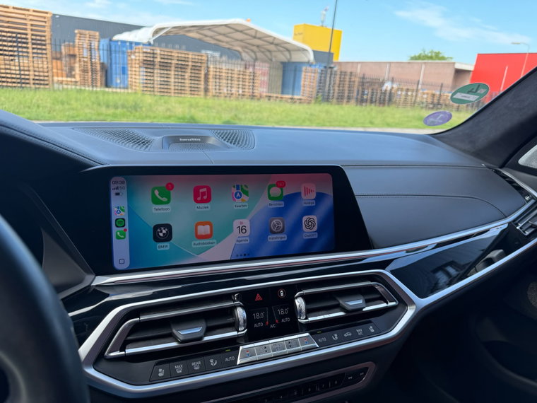 Vehicle Image 38