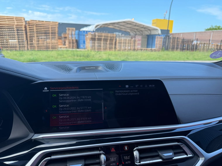 Vehicle Image 40