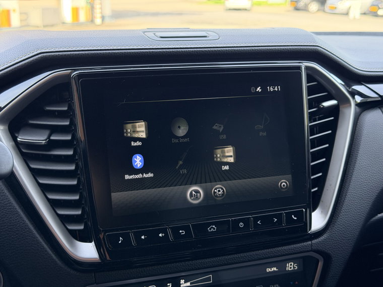 Vehicle Image 19
