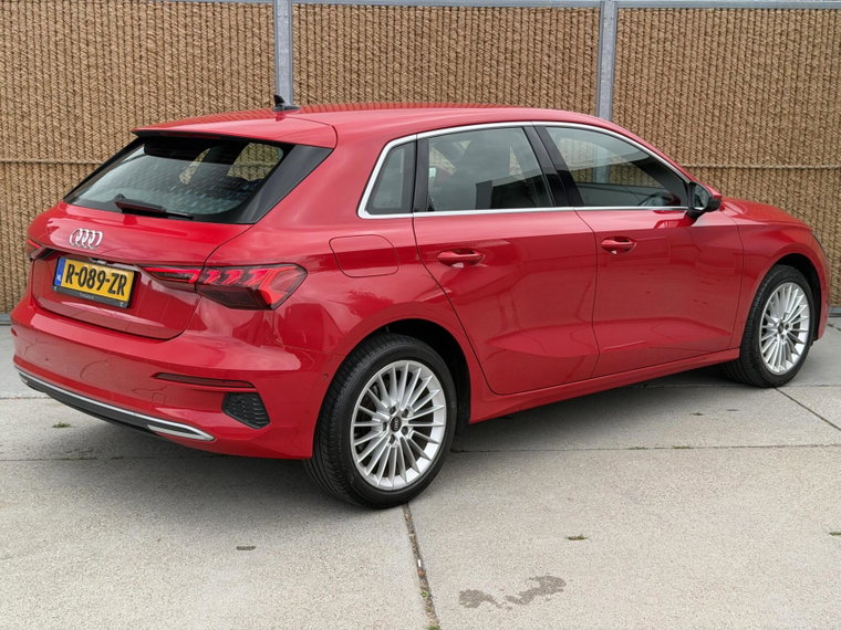 Vehicle Image 39