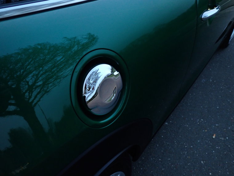 Vehicle Image 25