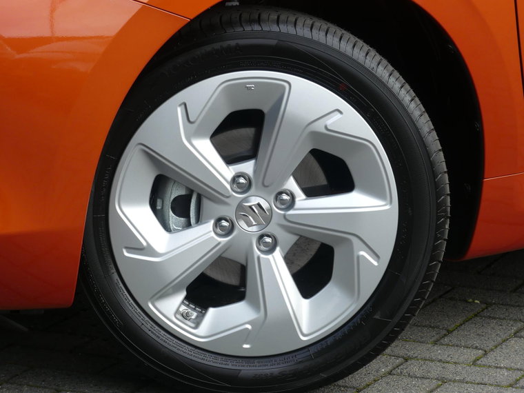 Vehicle Image 12