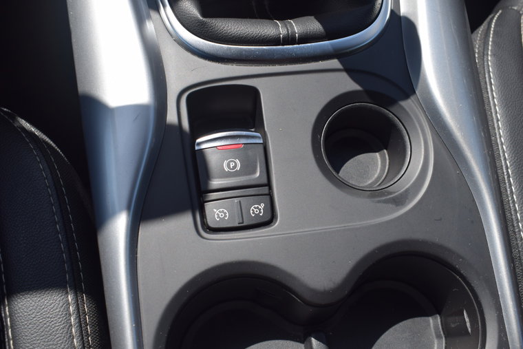 Vehicle Image 25