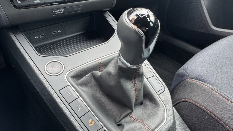 Vehicle Image 26