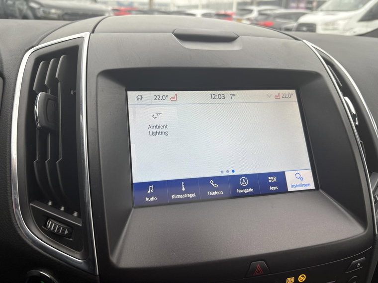 Vehicle Image 32