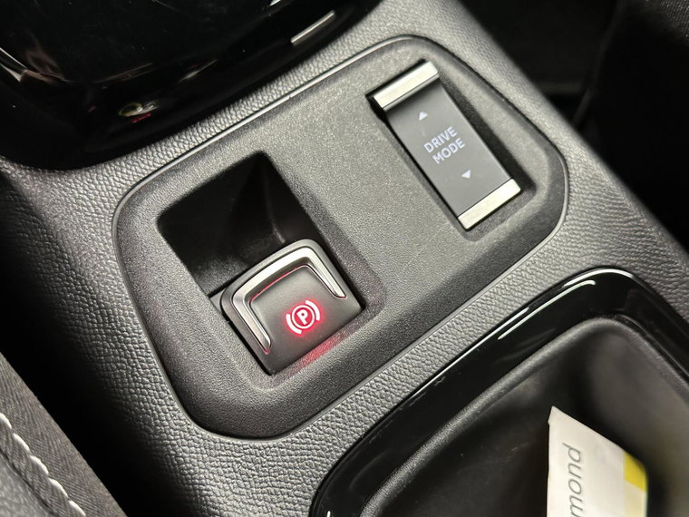 Vehicle Image 40