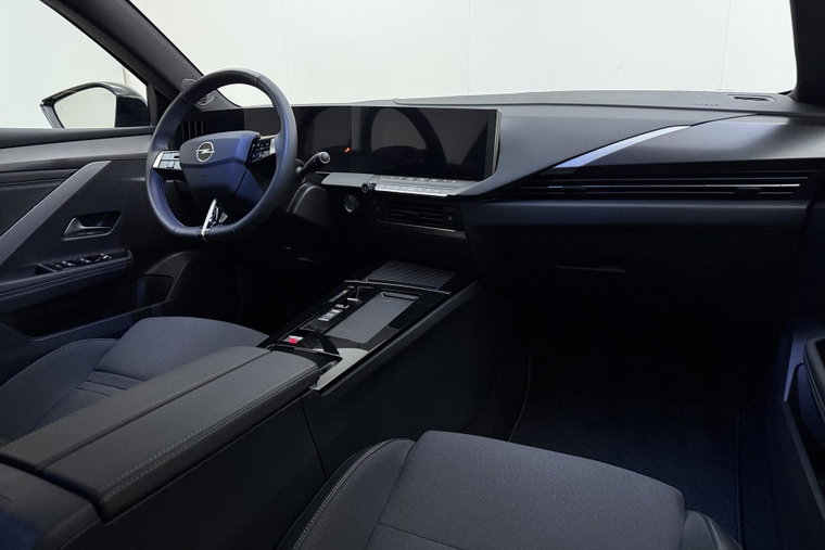 Vehicle Image 16