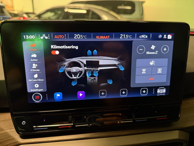 Vehicle Image 38