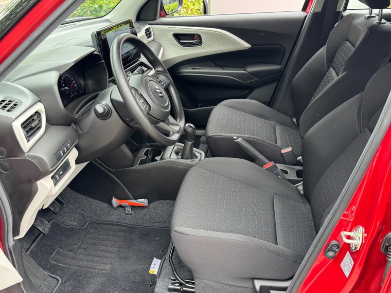 Vehicle Image 19