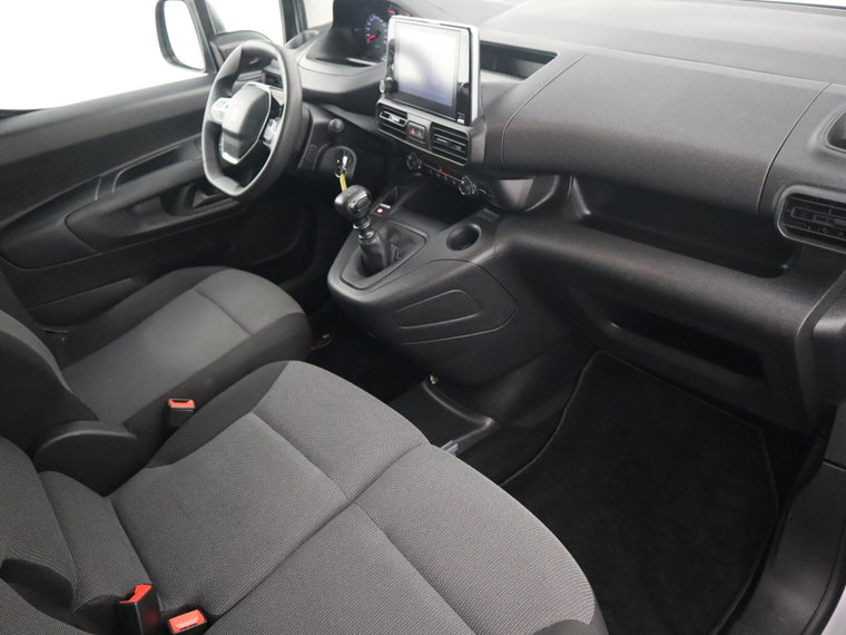 Vehicle Image 36