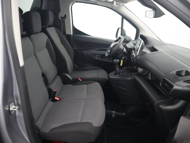 Vehicle Image 37