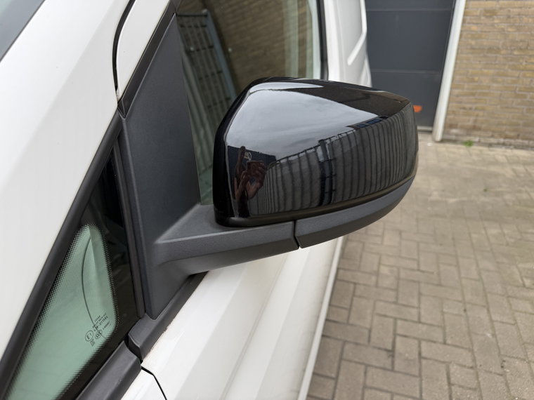Vehicle Image 45