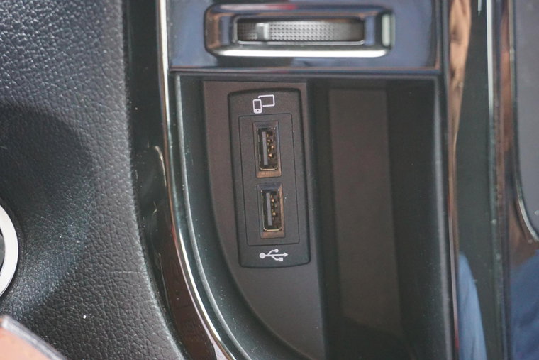 Vehicle Image 34