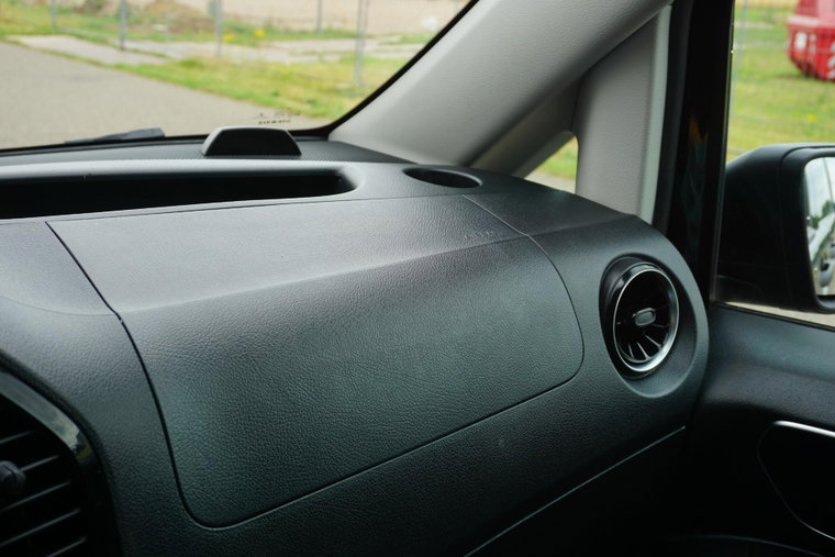 Vehicle Image 35