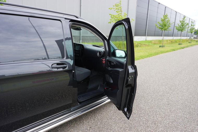 Vehicle Image 37