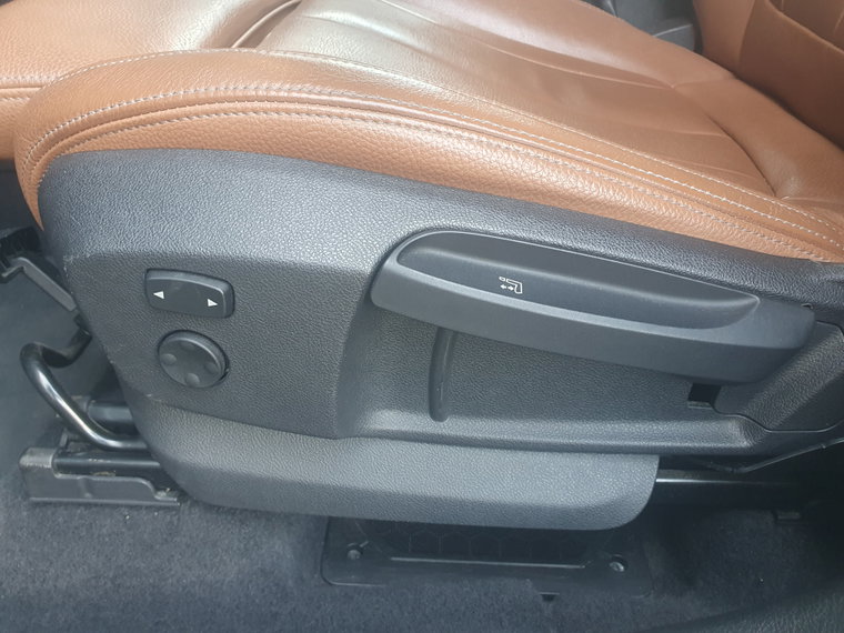 Vehicle Image 47