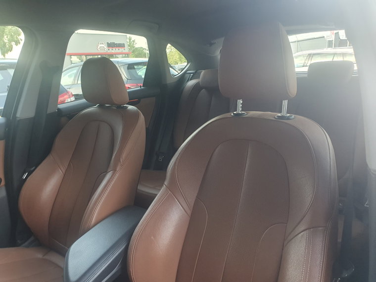 Vehicle Image 48