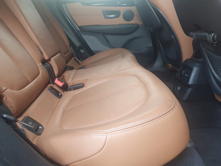 Vehicle Image 52