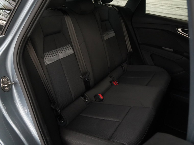 Vehicle Image 37