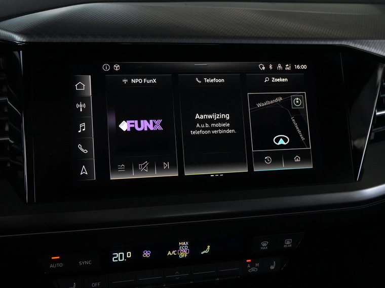 Vehicle Image 42
