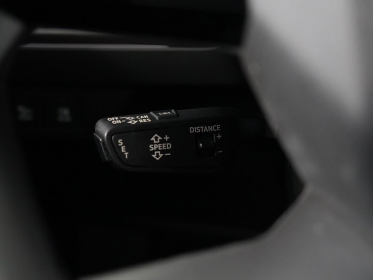 Vehicle Image 47
