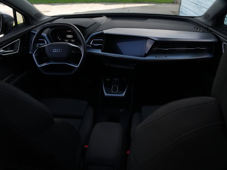 Vehicle Image 52
