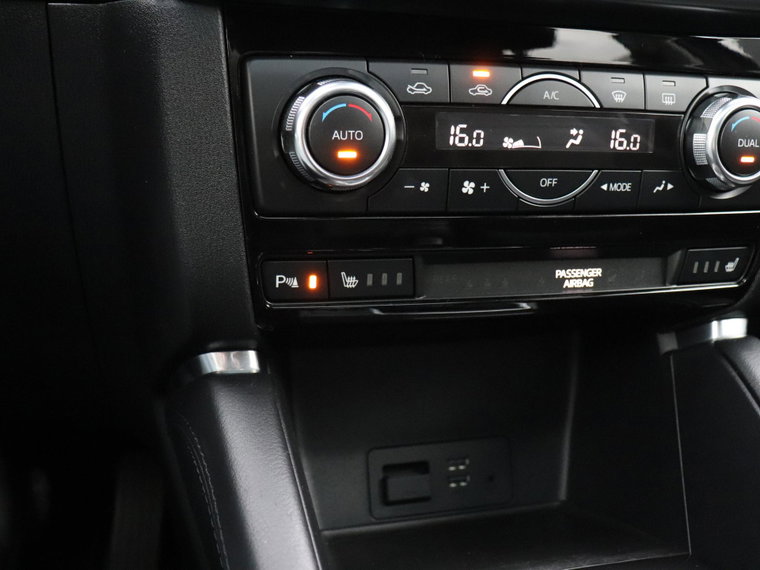 Vehicle Image 24