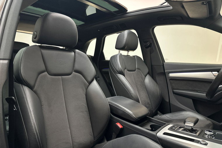 Vehicle Image 17