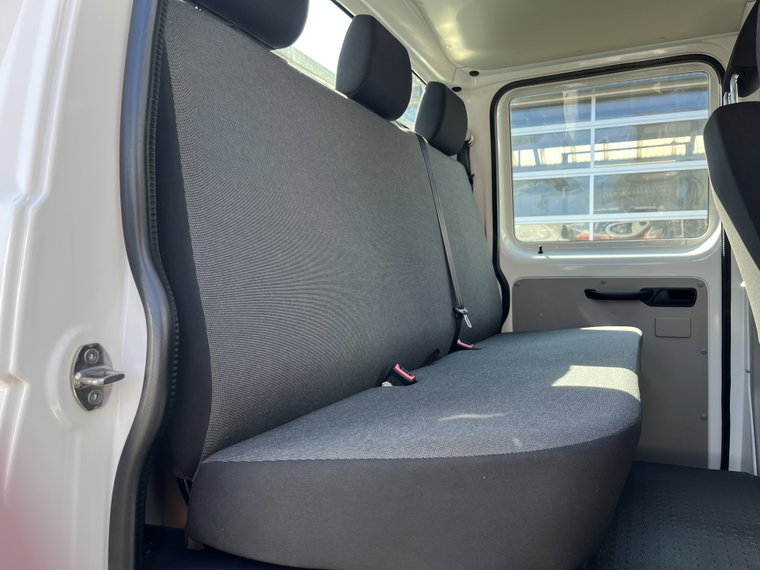 Vehicle Image 32