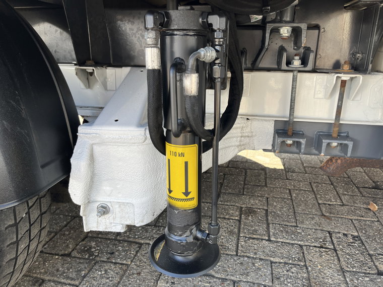 Vehicle Image 37