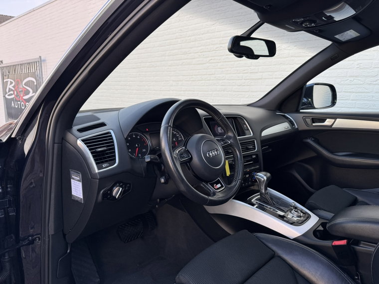 Vehicle Image 24