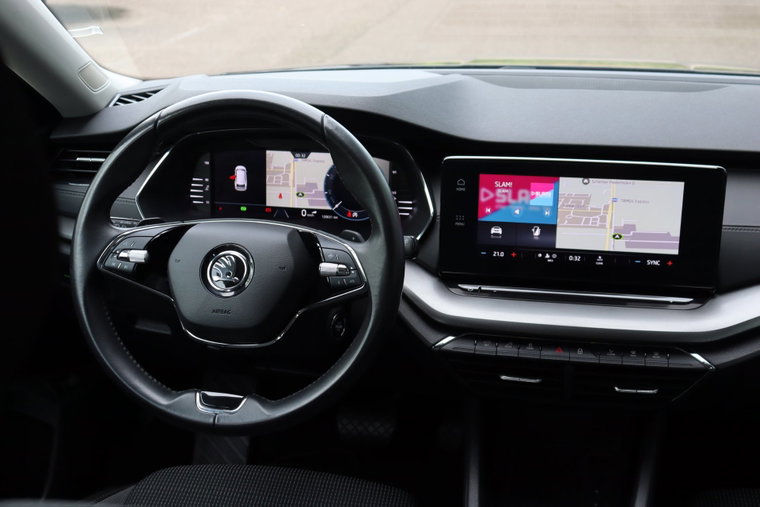 Vehicle Image 13