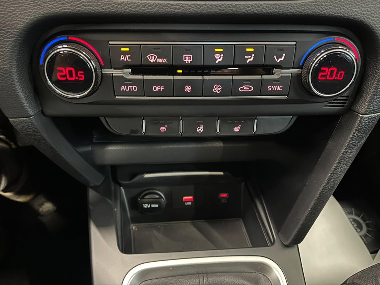 Vehicle Image 25