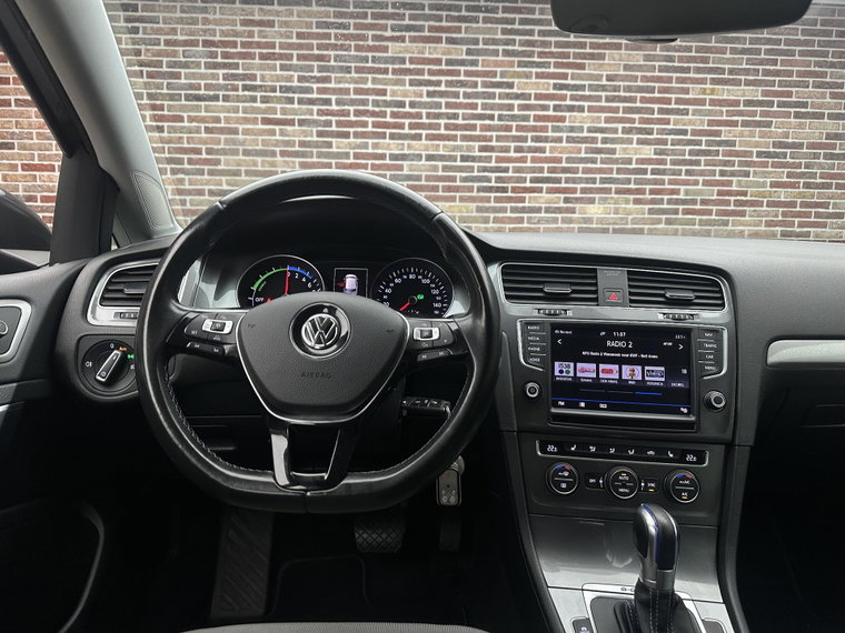 Vehicle Image 28