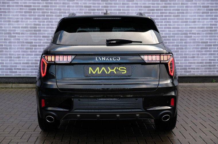 Vehicle Image 16