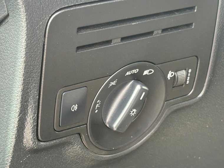 Vehicle Image 26