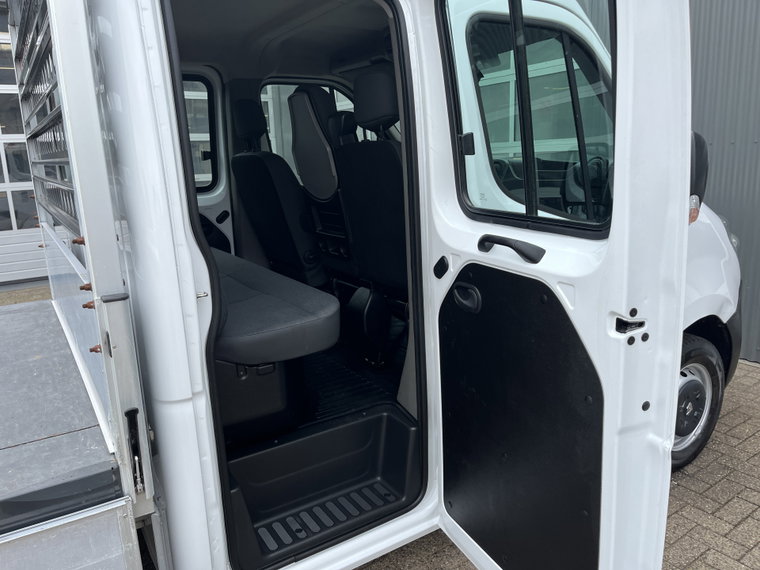Vehicle Image 39