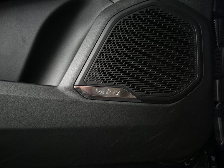 Vehicle Image 37
