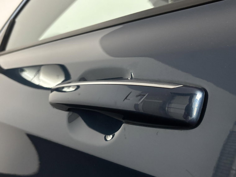 Vehicle Image 39