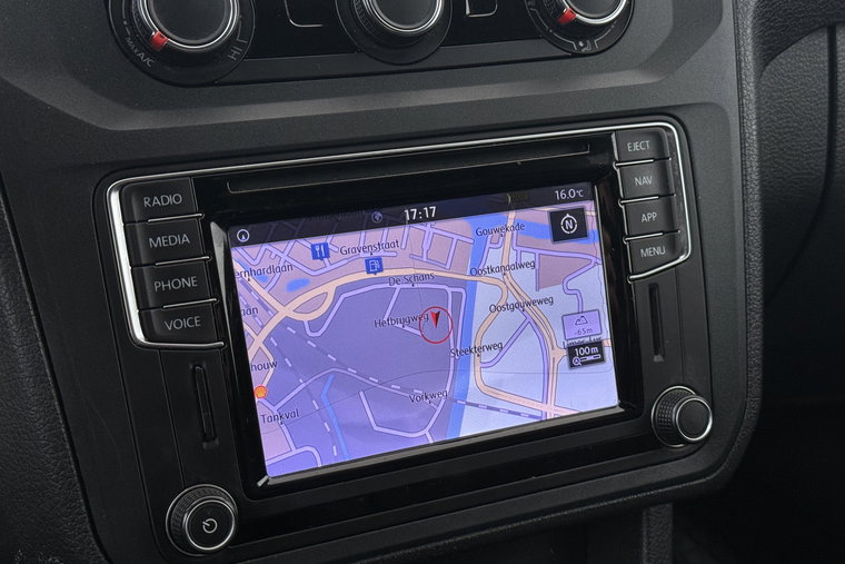 Vehicle Image 25
