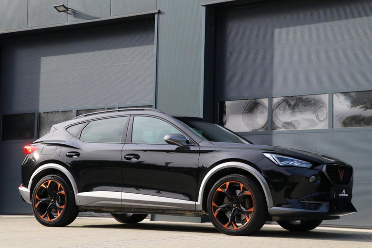 Vehicle Image 8
