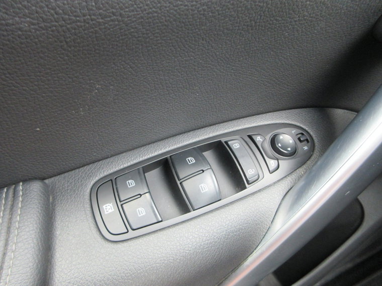 Vehicle Image 26