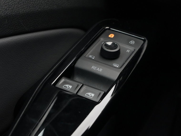 Vehicle Image 42