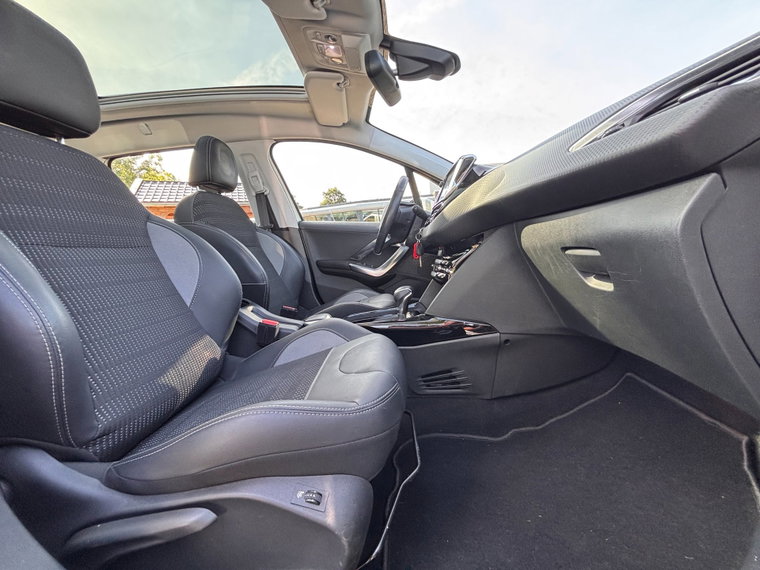 Vehicle Image 36